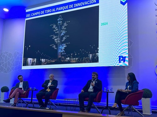 Deep tech companies and innovation - L-R: Guilherme Fitzgibbon (Brazil), Romildo Toledo (Brazil), Luis Bullrich (Argentina) and Janelle Castrellón (Panama)
