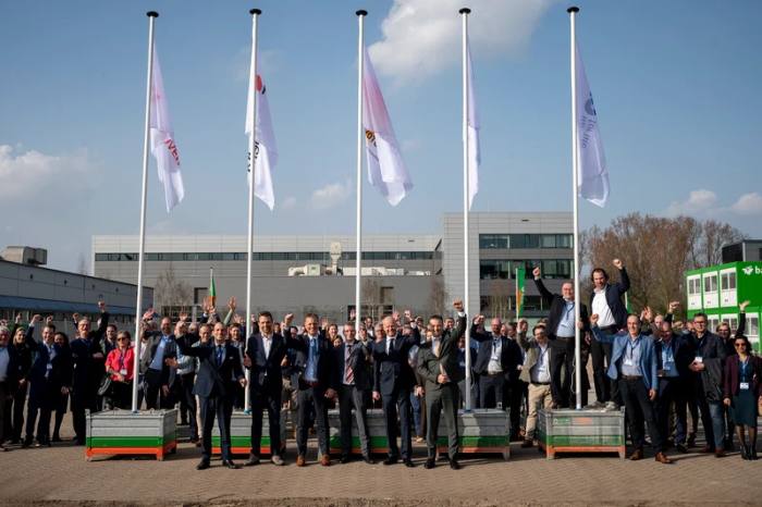 Flag raising at High Tech campus Eindhoven as factory construction begins