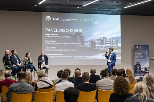 Panel discussion with Diego De Biasio, Erwin Rauch, Jonas Nilson, and Soledad Diaz Campos
