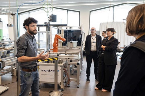 Tech tour showcasing the future of collaborative robotics