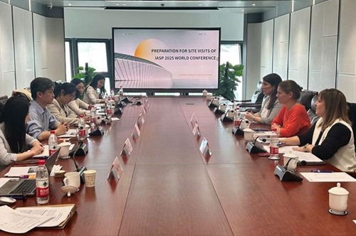 Meeting between the local host team and IASP HQ.