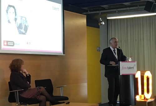 Josep Piqué speaks at the forum