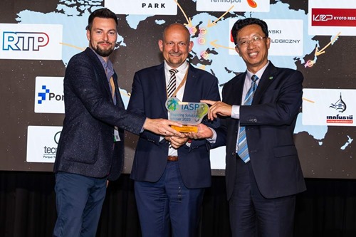 1st Place - Krakow Technology Park, with IASP President Herbert Chen