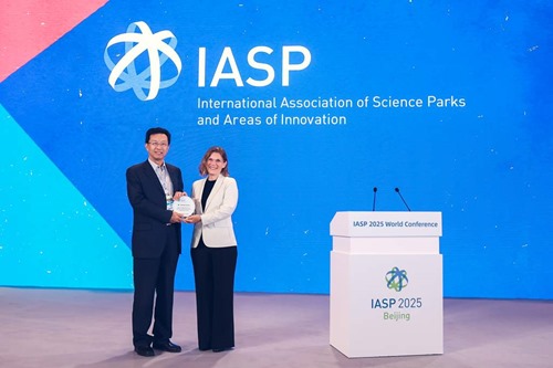 Herbert Chen and IASP CEO Ebba Lund in Beijing 2025