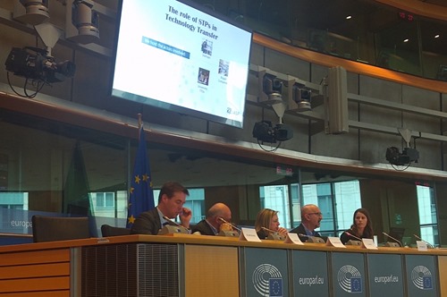 Luis Sanz (2nd from right) speaks at the technology transfer event in the European Parliament