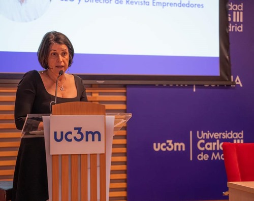 Ana Acebrón giving the 25th Aniversary speech