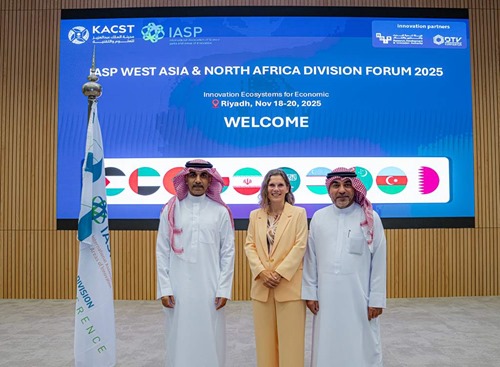 Khalid Alsakkan, Ebba Lund and Hussain Al Mahmoudi