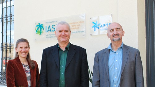 Ebba Lund, Ney Lazzari and Luis Sanz outside IASP Headquarters