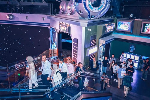 Delegates on tech tours