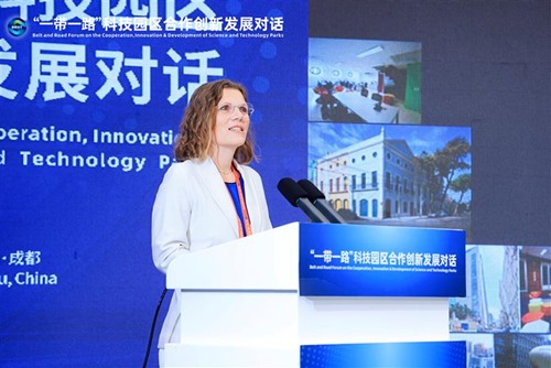 IASP CEO Ebba Lund addresses audience in Chengdu