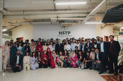 Hatch 8 Cohort 6 Launch