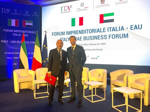 Hussain Al Mahmoudi, IASP WANA Division President (L) and Salvatore Majorana, IASP Vice President (R)