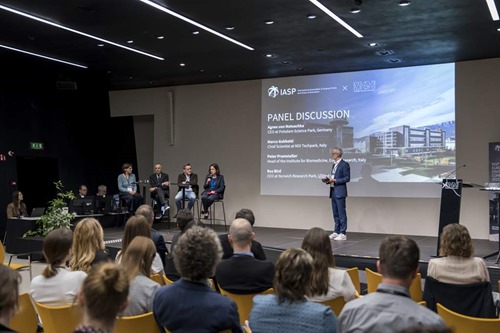 Panel discussion with Agnes von Matruschka, Marco Gobbetti, Peter Pramstaller, and Roz Bird