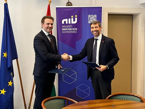 IASP VP Salvatore Majorana with NIA's László Bódis in Budapest, Hungary.