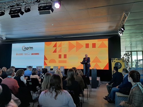 Luis Sanz addresses the ISPIM Connects Valencia event