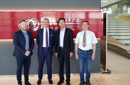 The Kilometro Rosso team with Herbert Chen (second from right)