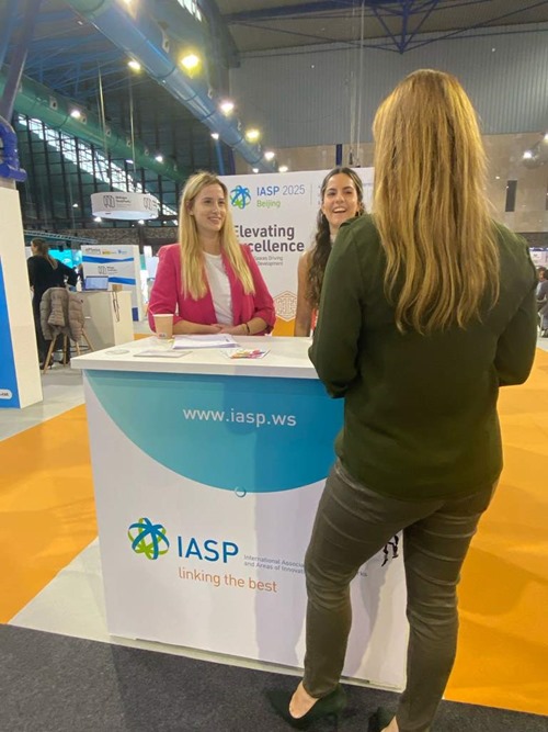 IASP booth and team at Transfiere 2025