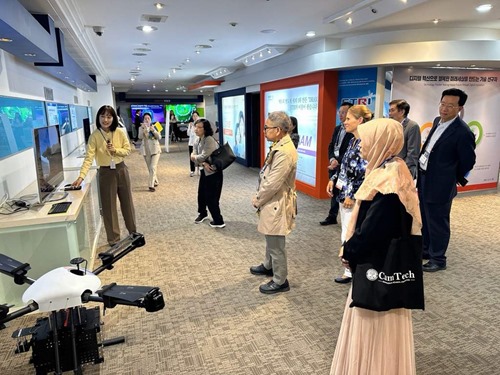 Tech tour at IASP Daedeok