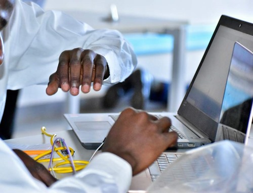 trg-lEszRvfWsew-unsplash